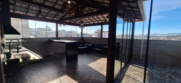 Casa com 2 Quartos à venda, 105m² no Parque Xangri-Lá, Contagem