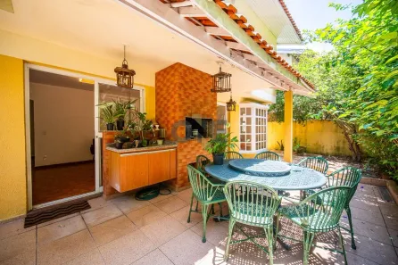 Casa de Condomínio com 4 Quartos à venda, 326m² no Jardim Barbacena, Cotia