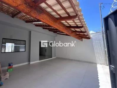 Casa com 3 Quartos à venda, 60m² no Canelas, Montes Claros
