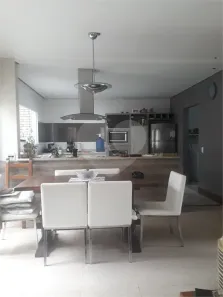 Sobrado com 3 Quartos à venda, 256m² no Picollo Villaggio, Louveira