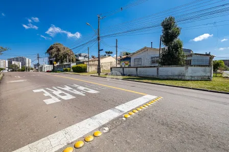Lote/Terreno à venda, 688m² no Capão Raso, Curitiba