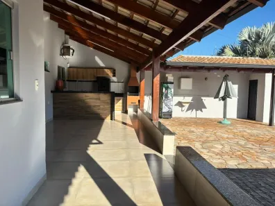 Casa com 1 Quarto à venda, 140m² no Chácaras Tubalina e Quartel, Uberlândia