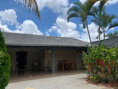 Casa com 3 Quartos à venda, 209m² no Jardim Karaíba, Uberlândia