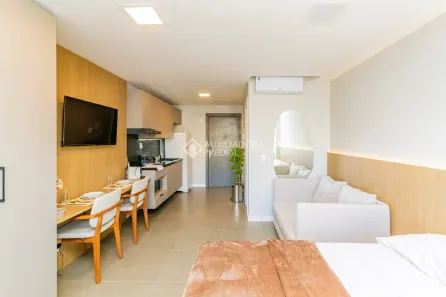 Apartamento com 1 Quarto para alugar, 50m² no Três Figueiras, Porto Alegre