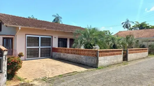 Lote/Terreno à venda, 176m² no Floresta, Joinville