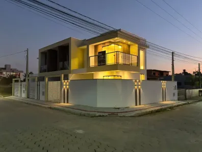 Sobrado com 2 Quartos à venda, 78m² no Itacolomi, Balneário Piçarras