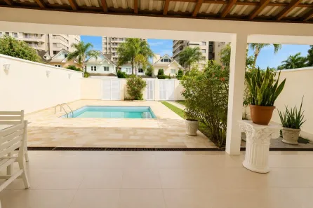 Casa de Condomínio com 5 Quartos à venda, 270m² no Recreio dos Bandeirantes, Rio de Janeiro