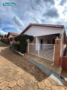 Casa de Condomínio com 2 Quartos à venda, 165m² no Mansões Águas Quentes, Caldas Novas