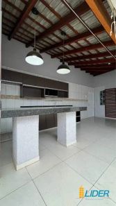 Casa de Condomínio com 2 Quartos à venda, 120m² no Aclimação, Uberlândia