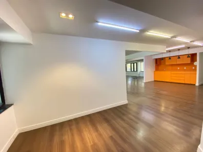 Sala Comercial para alugar, 188m² no Vila Olímpia, São Paulo