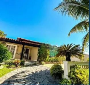 Casa com 4 Quartos à venda, 261m² no Itaipu, Niterói