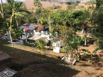 Fazenda/Sítio com 4 Quartos à venda, 2100m² no Centro, Paraibuna