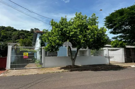 Casa com 3 Quartos à venda, 158m² no Industrial, Pato Branco