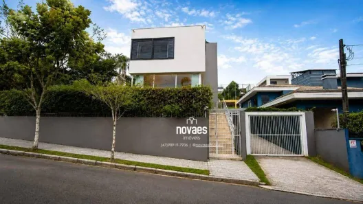 Casa com 4 Quartos à venda, 382m² no América, Joinville