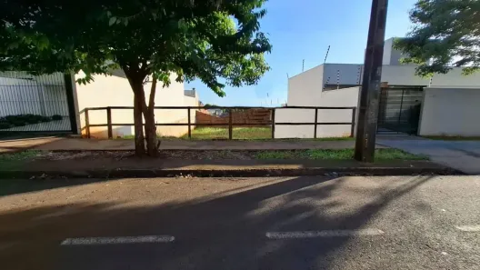 Lote/Terreno à venda, 324m² no Jardim Aurora, Maringá