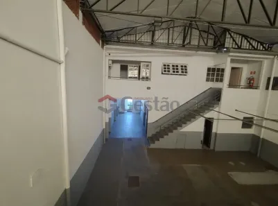Galpão/Depósito/Armazém com 3 Quartos para alugar, 700m² no Centro, Canoas