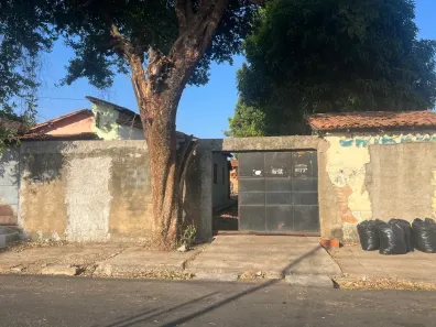 Casa com 3 Quartos para alugar, 675m² no Lourival Parente, Teresina