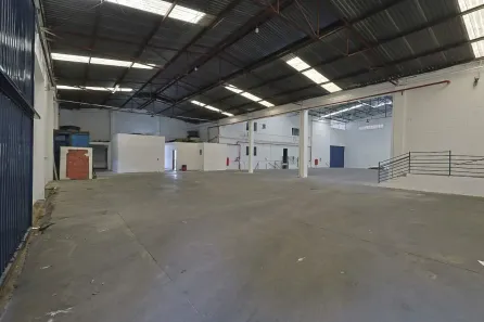 Galpão/Depósito/Armazém para alugar, 1080m² no Kennedy, Contagem