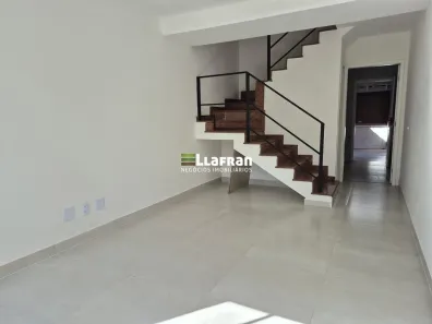 Casa com 2 Quartos para alugar, 80m² no Granja Viana, Cotia
