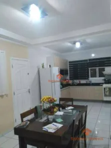 Sobrado com 3 Quartos à venda, 230m² no Vila Campesina, Osasco