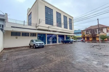 Prédio Comercial para venda ou aluguel, 540m² no Navegantes, Porto Alegre