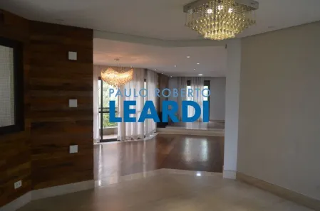 Apartamento com 3 Quartos à venda, 229m² no Vila Suzana, São Paulo