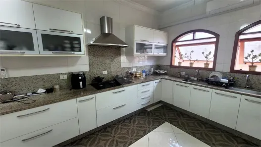 Sobrado com 4 Quartos para alugar, 430m² no City América, São Paulo