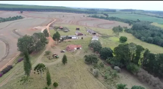 Fazenda/Sítio com 3 Quartos à venda, 150m² no , Pardinho
