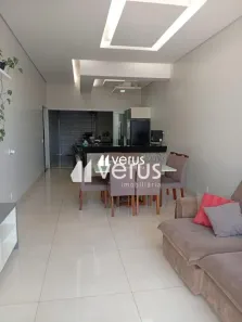 Casa com 3 Quartos para alugar, 150m² no Jardim Patrícia, Uberlândia
