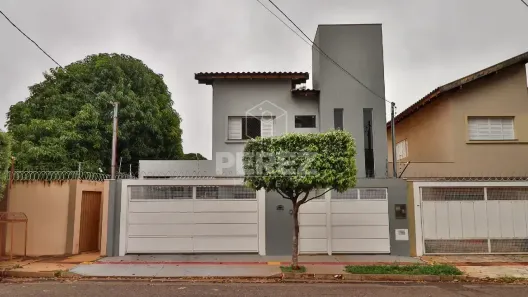 Sobrado com 3 Quartos à venda, 130m² no Monte Castelo, Campo Grande
