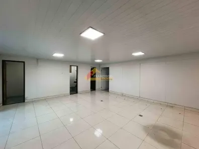Galpão/Depósito/Armazém para alugar, 700m² no Tietê, Divinópolis