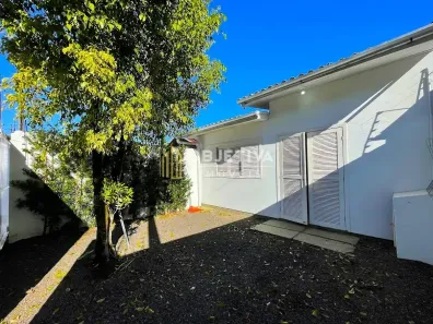Casa com 2 Quartos para alugar, 79m² no São Jorge, Novo Hamburgo