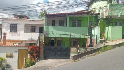 Casa com 2 Quartos para alugar, 65m² no Dom Avelar, Salvador