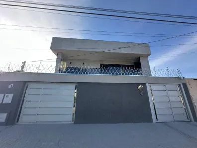 Casa com 2 Quartos para alugar, 55m² no Francisco Peres I, Montes Claros