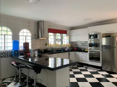 Sobrado com 6 Quartos à venda, 350m² no Vila Nova Socorro, Mogi das Cruzes