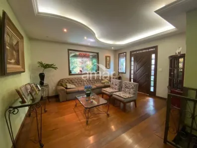 Casa com 4 Quartos à venda, 250m² no Álvaro Camargos, Belo Horizonte