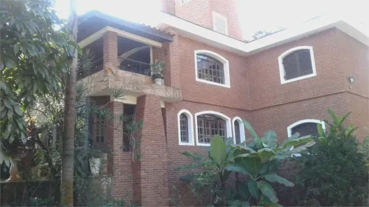 Sobrado com 4 Quartos para alugar, 500m² no Cumbari, Mairiporã