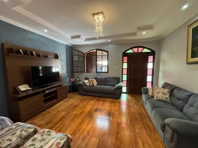Casa com 3 Quartos à venda, 132m² no Tropical, Contagem
