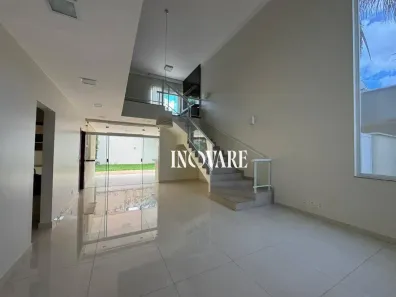 Casa de Condomínio com 3 Quartos para alugar, 240m² no Aclimação, Uberlândia