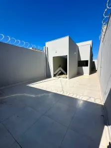 Casa com 2 Quartos à venda, 45m² no Jardim Olímpico, Montes Claros