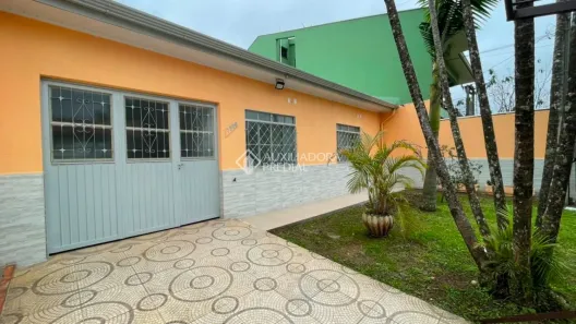 Casa com 2 Quartos para alugar, 120m² no Neópolis, Gravataí