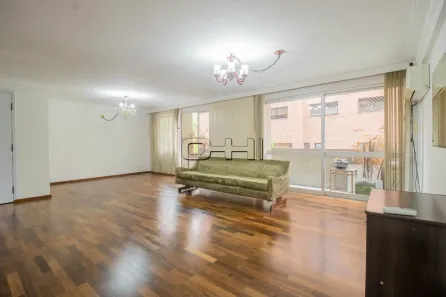 Apartamento com 3 Quartos para alugar, 130m² no Moema, São Paulo
