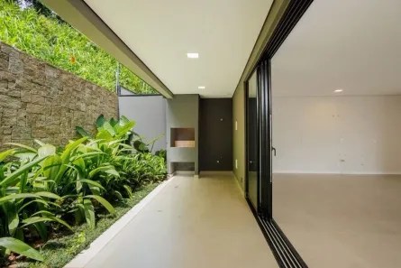 Sobrado com 3 Quartos à venda, 274m² no América, Joinville