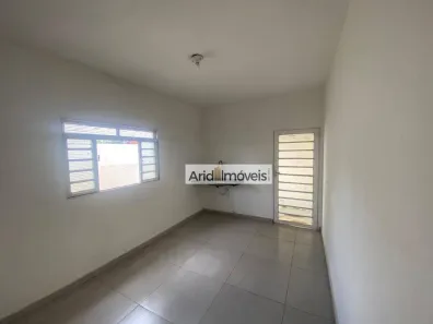 Casa com 3 Quartos para alugar, 110m² no Jardim Fuscaldo, São José do Rio Preto