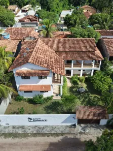 Prédio Residencial com 8 Quartos para venda ou aluguel, 569m² no Village I, Porto Seguro