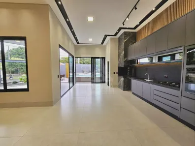 Casa com 3 Quartos à venda, 248m² no Jardim Paris, Maringá