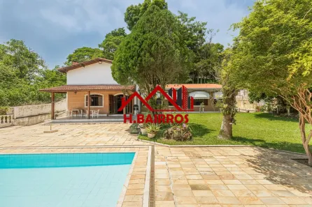 Fazenda/Sítio com 6 Quartos à venda, 351m² no Jardim Bela Vista, Jacareí