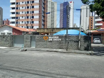 Casa com 4 Quartos à venda, 259m² no Cocó, Fortaleza