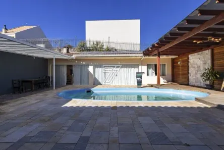 Casa com 2 Quartos à venda, 170m² no Campo Comprido, Curitiba