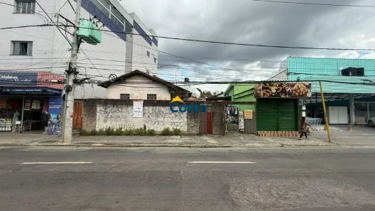 Imóvel Comercial com 5 Quartos à venda, 500m² no Centro, Betim